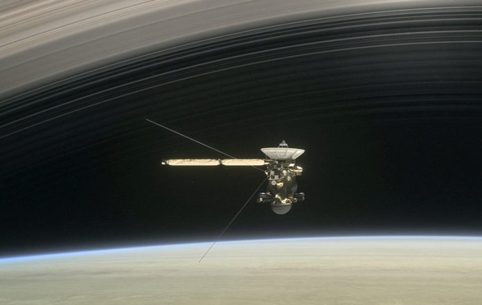 Sonda Cassini en Saturno