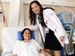 Mujer cirujana trasplante de corazón en México