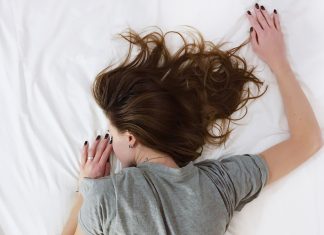 desvelarse y dormir poco problemas de salud