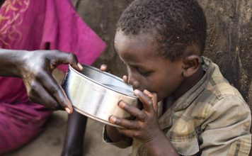 agua contaminada para los niños en conflictos UNICEF